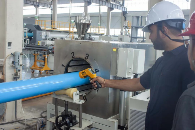 کنترل کیفیت لوله PVCU بر اساس الزامات استاندارد ISO 9001